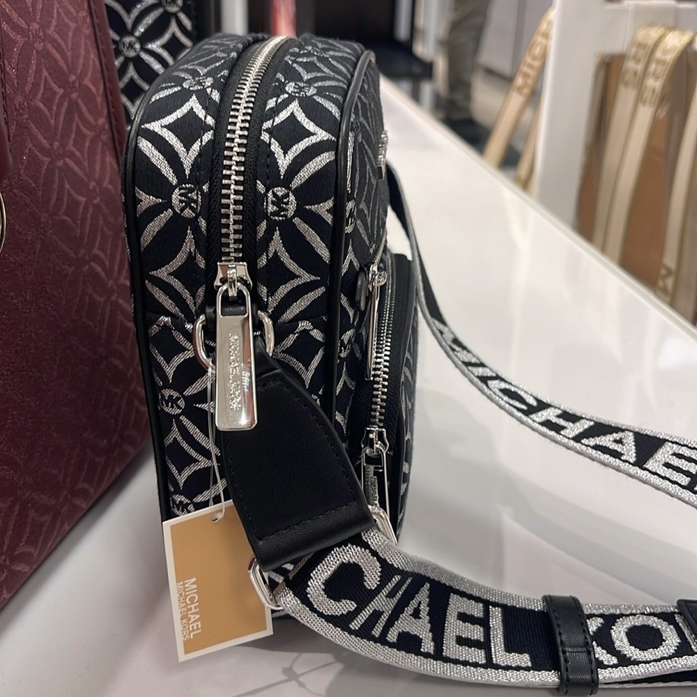 Michael Kors Jet Set Medium Signature Logo Crossbody Bag
Black /Silver Jacquard - Picture 3 of 16